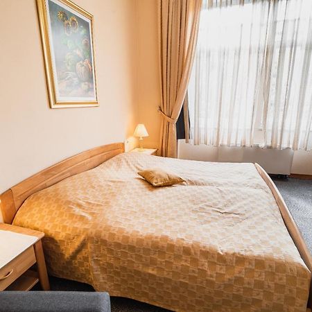 Guest House Veronika コチェーヴィエ エクステリア 写真