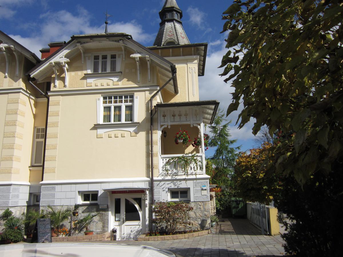 Guest House Veronika コチェーヴィエ エクステリア 写真