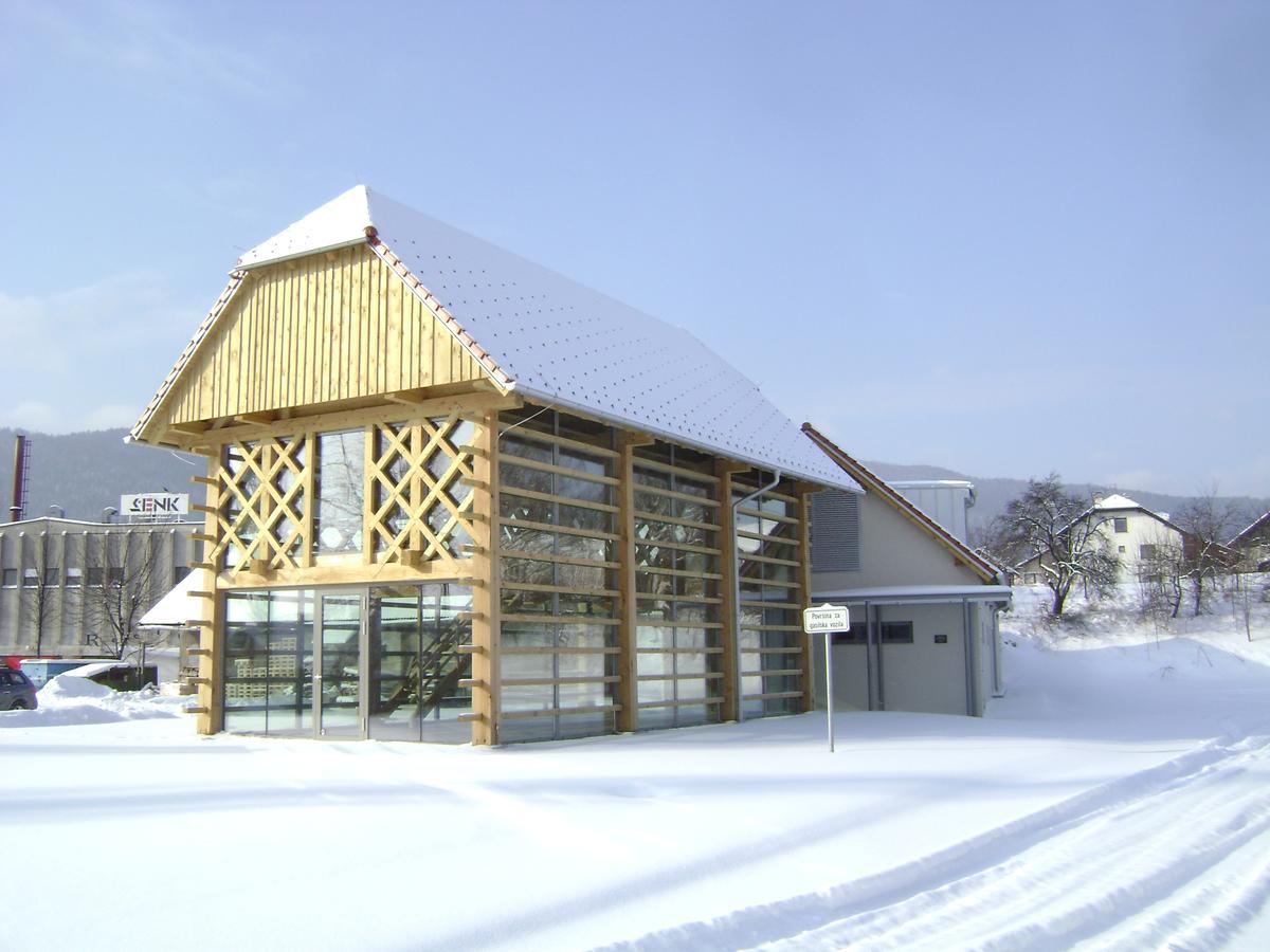 Guest House Veronika コチェーヴィエ エクステリア 写真