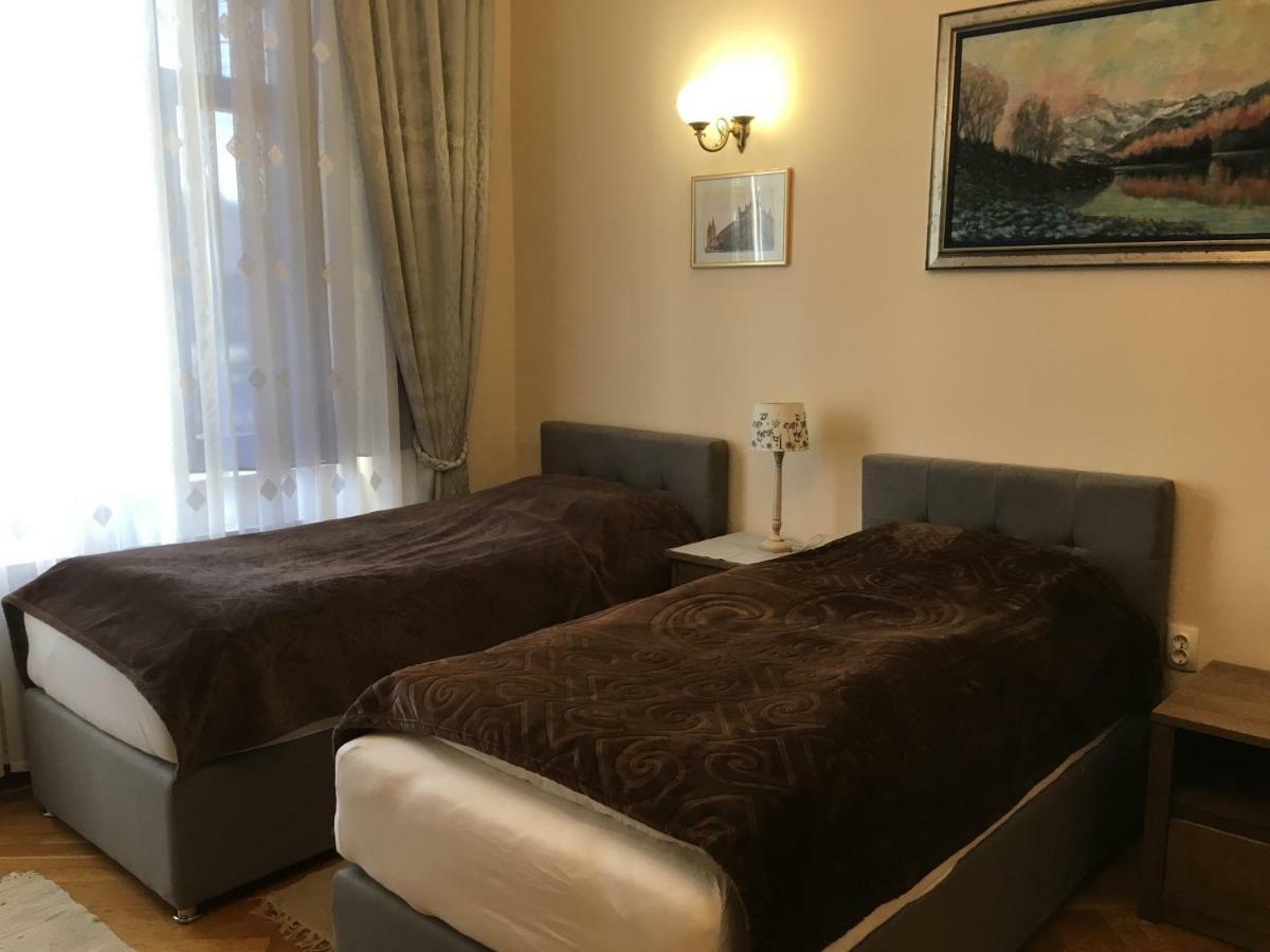Guest House Veronika コチェーヴィエ エクステリア 写真